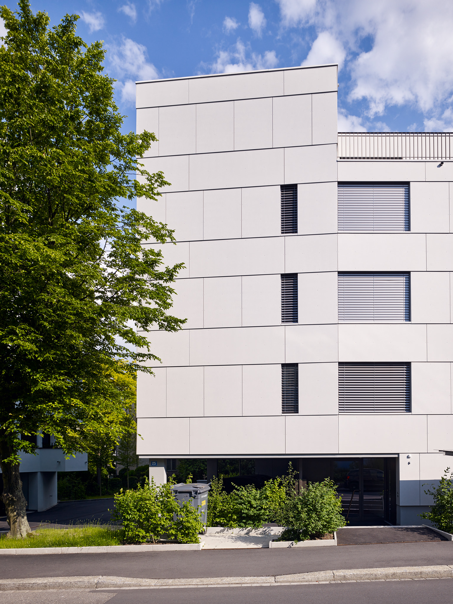 E15551 Alpa 051315 SCREEN